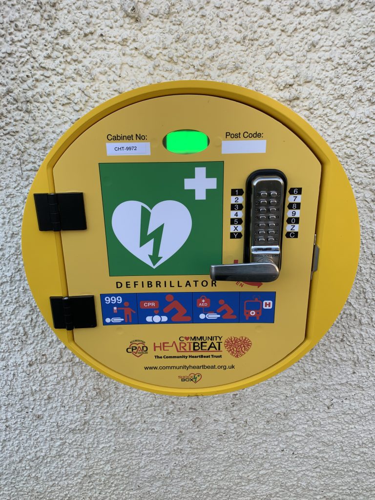 Defibrillator on the wall